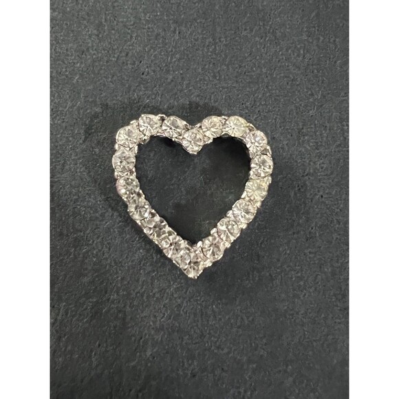 Vintage Open Heart Love Pendant Crystal Clear Stones Silvertone Unmarked - Picture 13 of 13